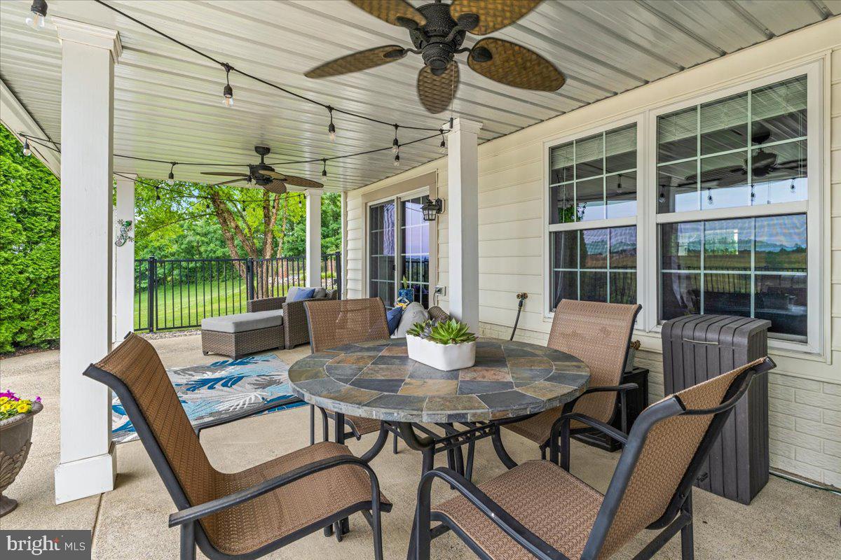 HOLLY HILLS - Residential