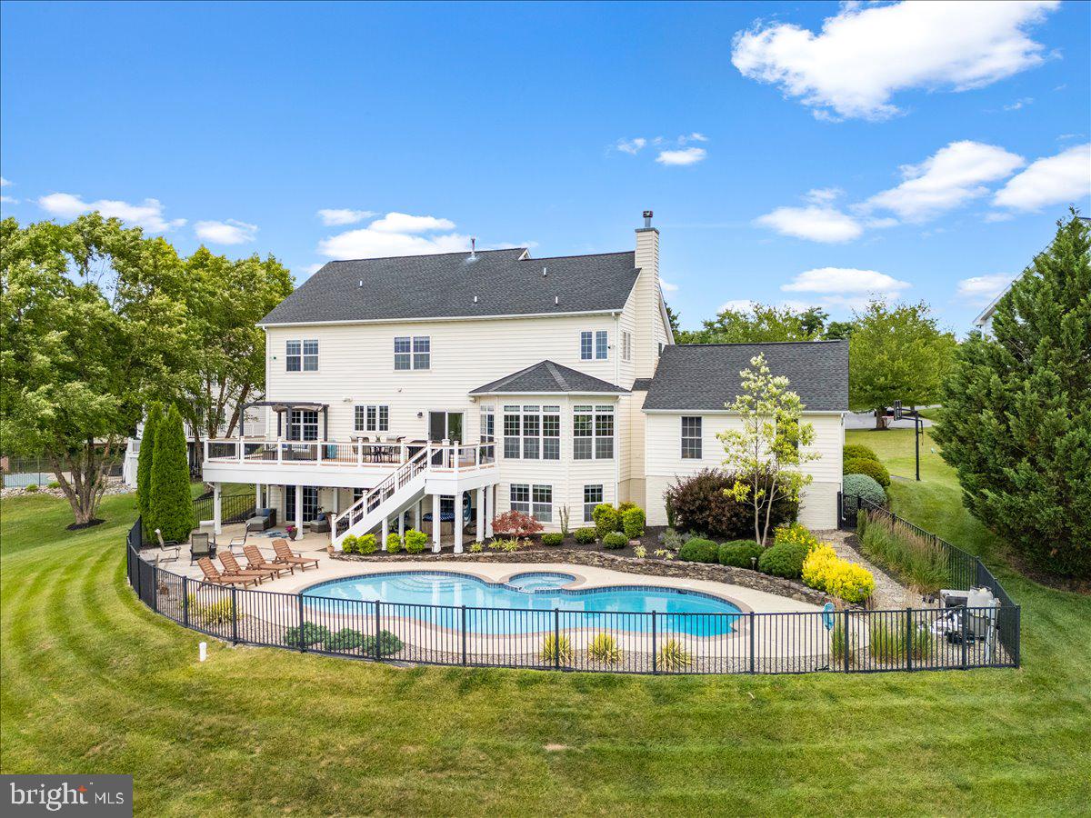 HOLLY HILLS - Residential