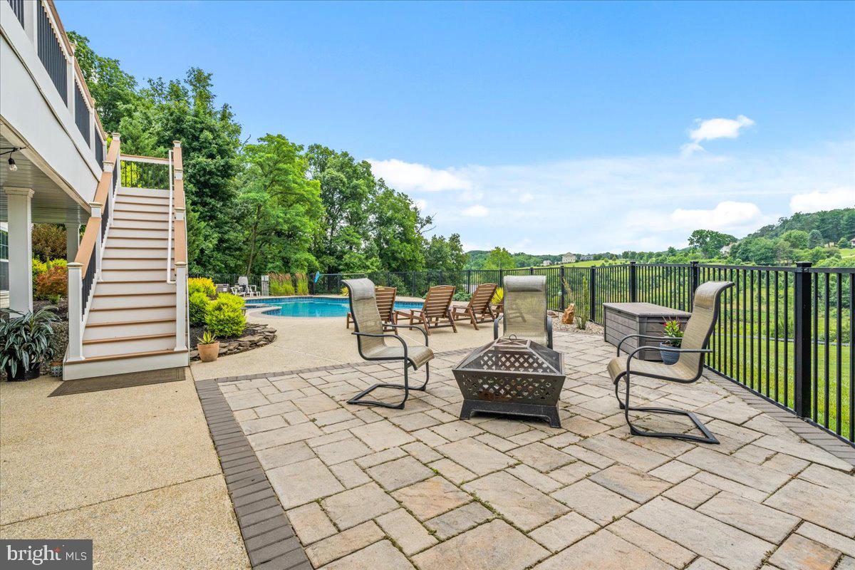 HOLLY HILLS - Residential