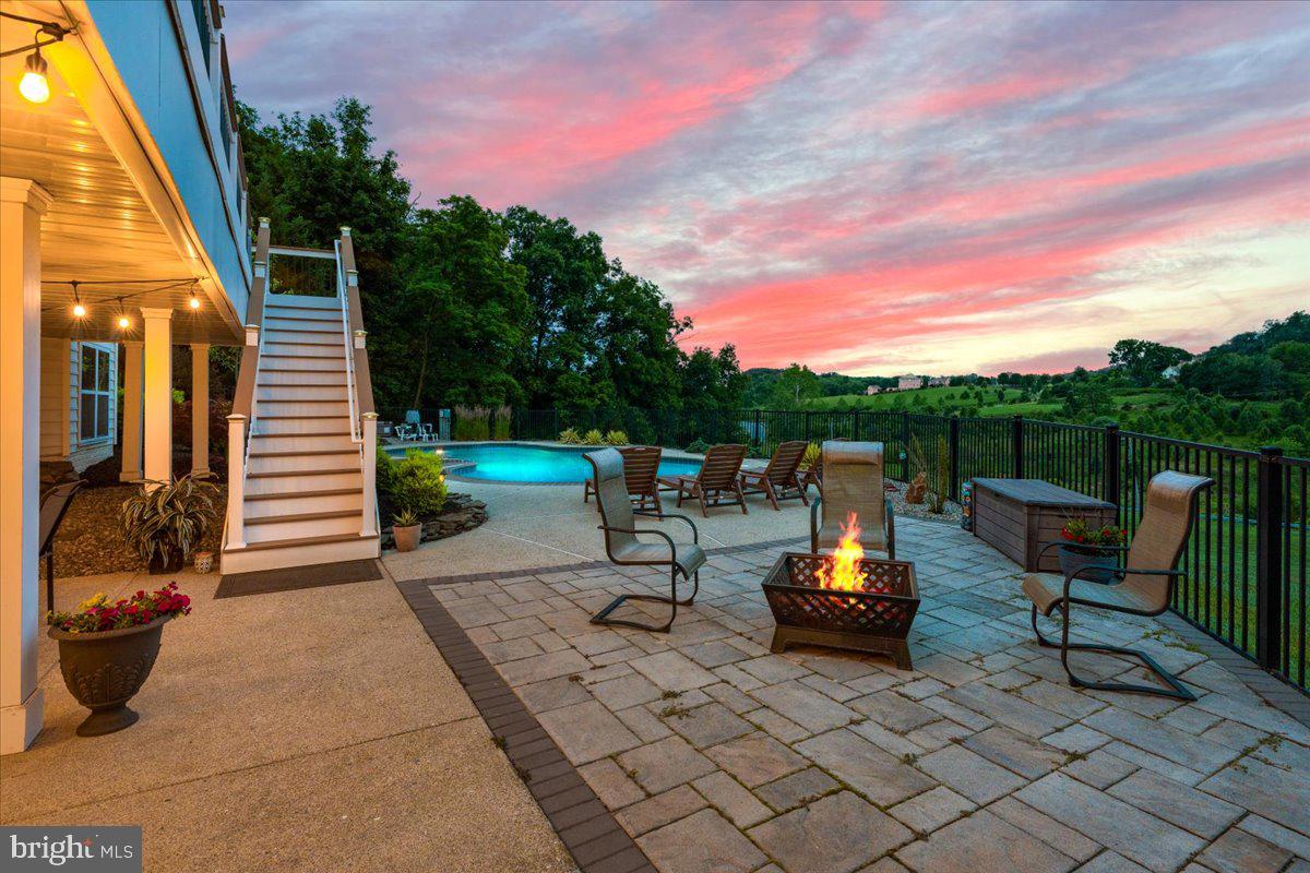 HOLLY HILLS - Residential