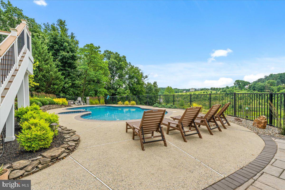 HOLLY HILLS - Residential