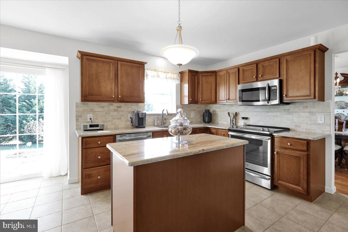 MEADOWBROOK - Residential