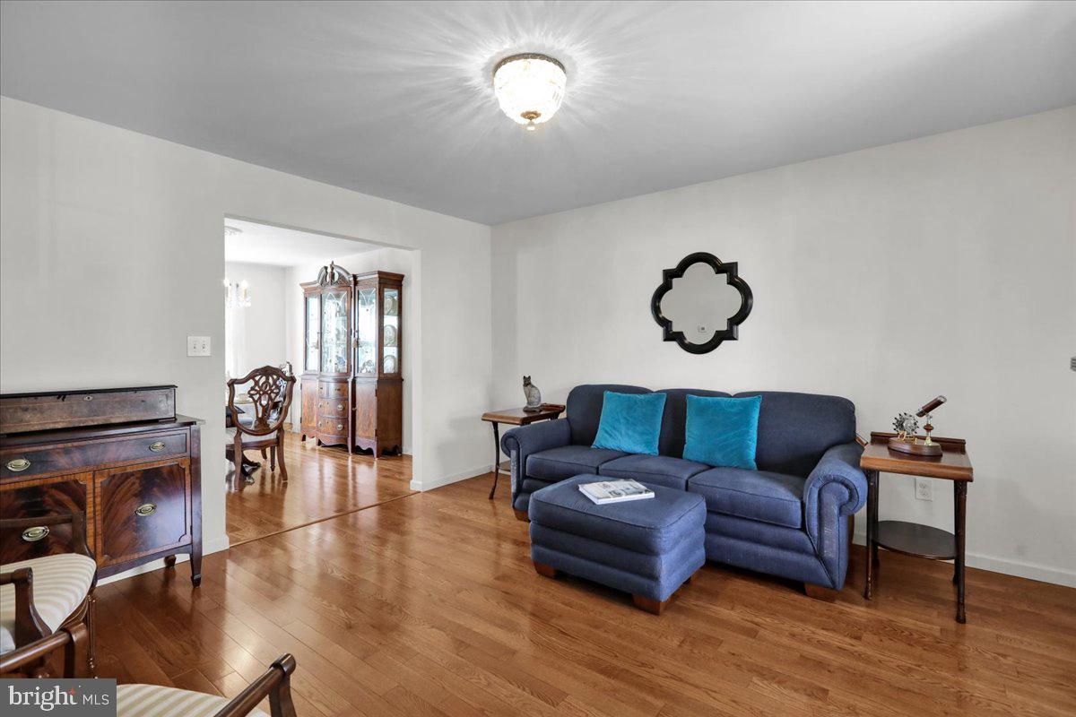 MEADOWBROOK - Residential
