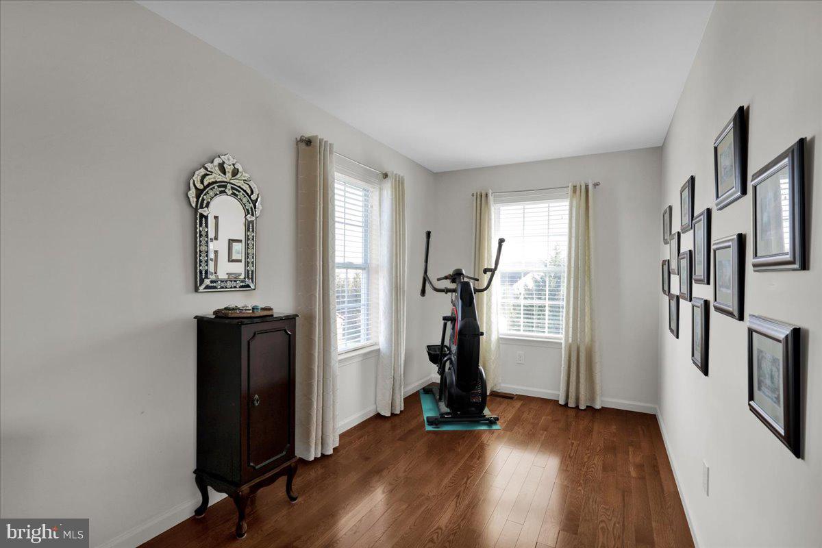 MEADOWBROOK - Residential