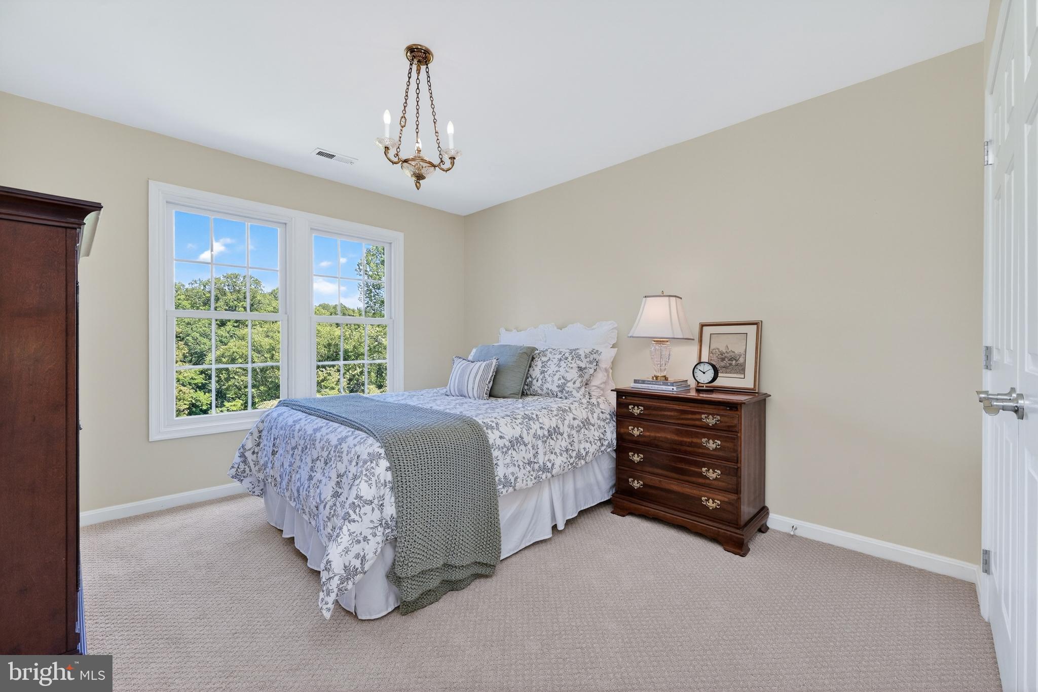 DARNESTOWN KNOLLS - Residential