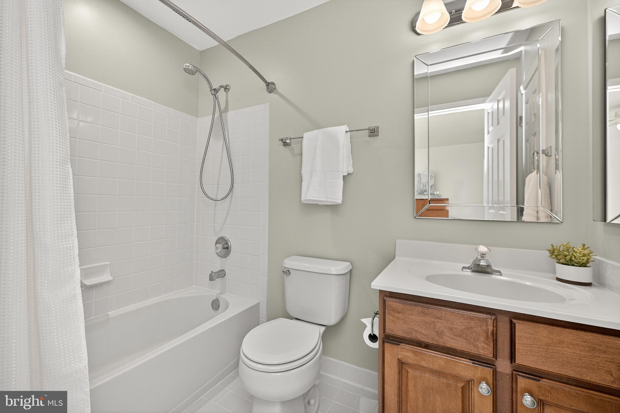 DARNESTOWN KNOLLS - Residential