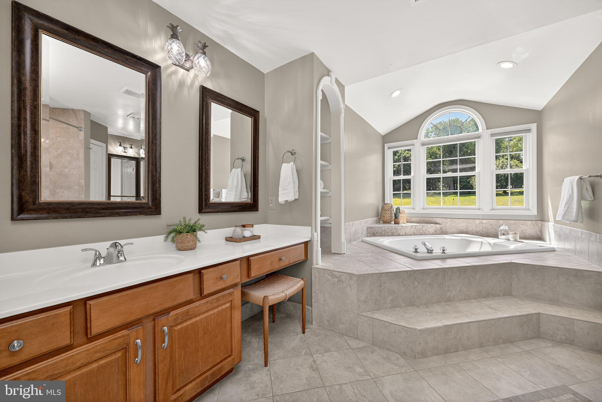 DARNESTOWN KNOLLS - Residential