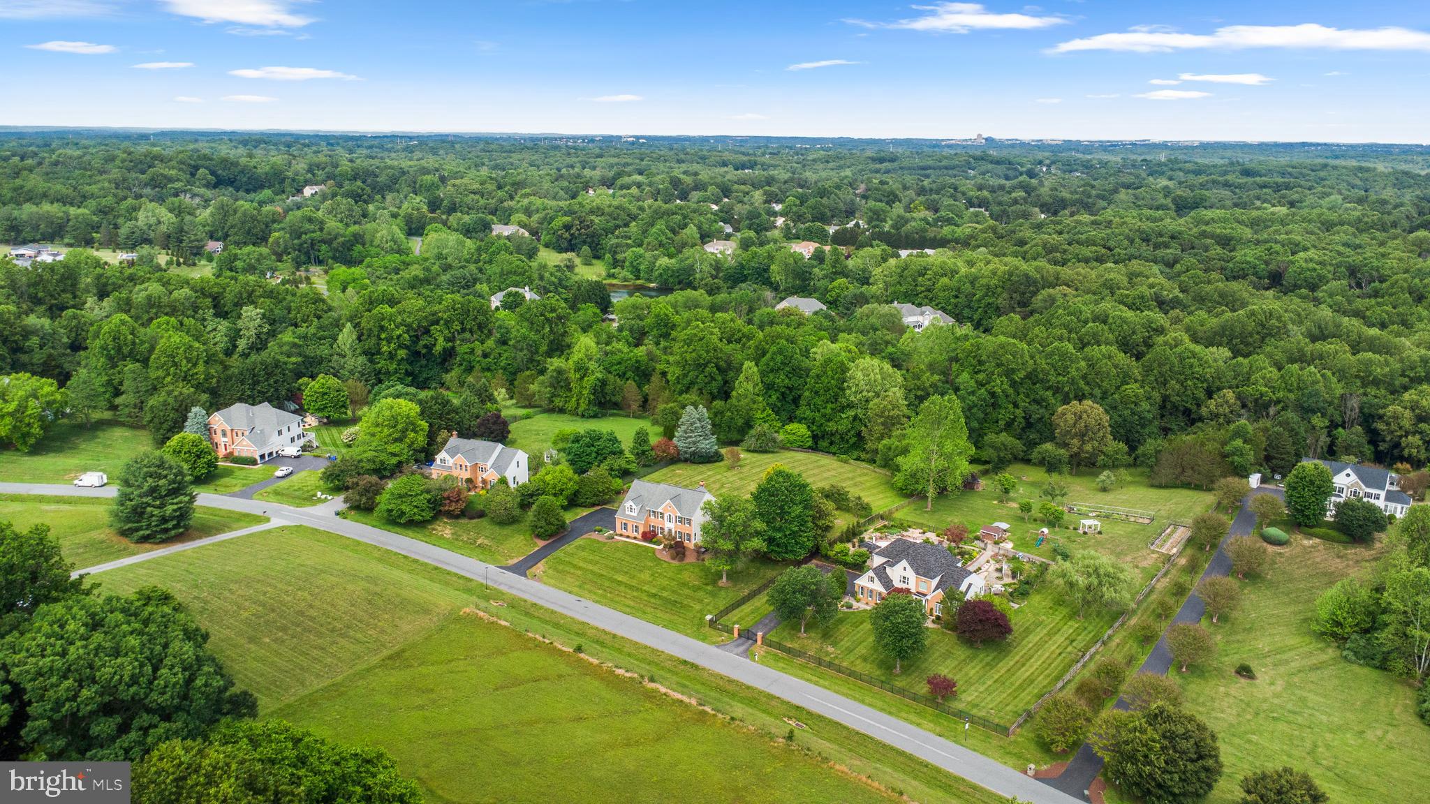 DARNESTOWN KNOLLS - Residential