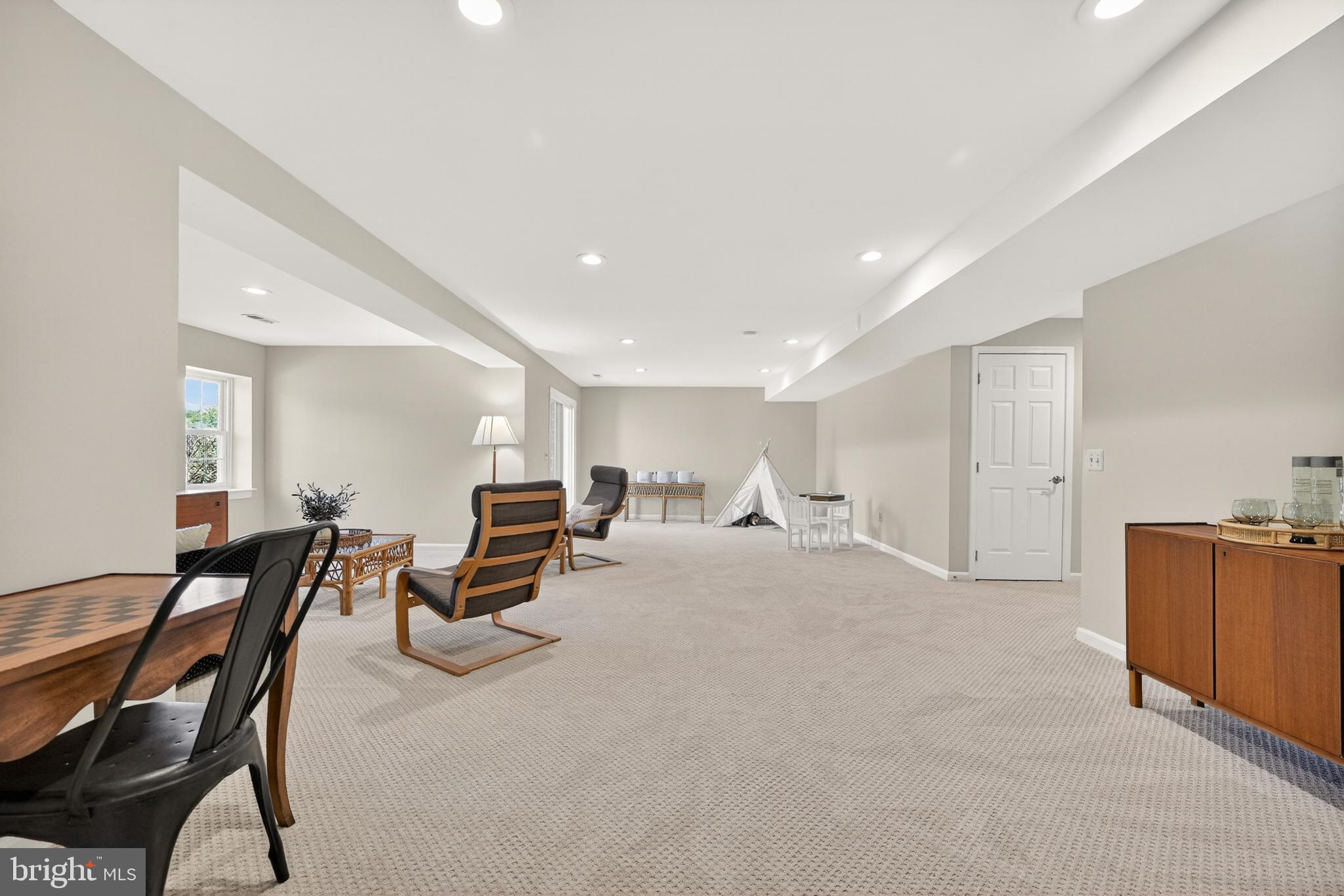 DARNESTOWN KNOLLS - Residential