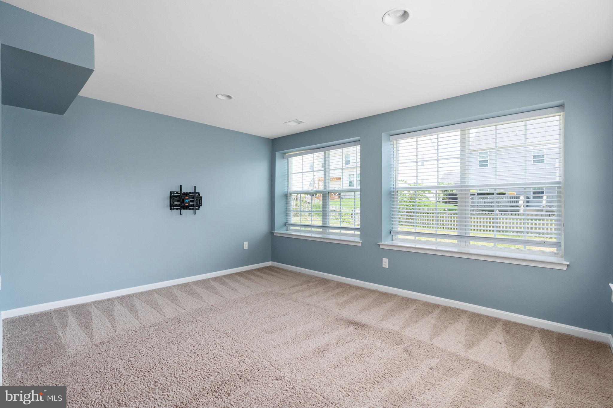 SOUTHGATE - Residential Lease