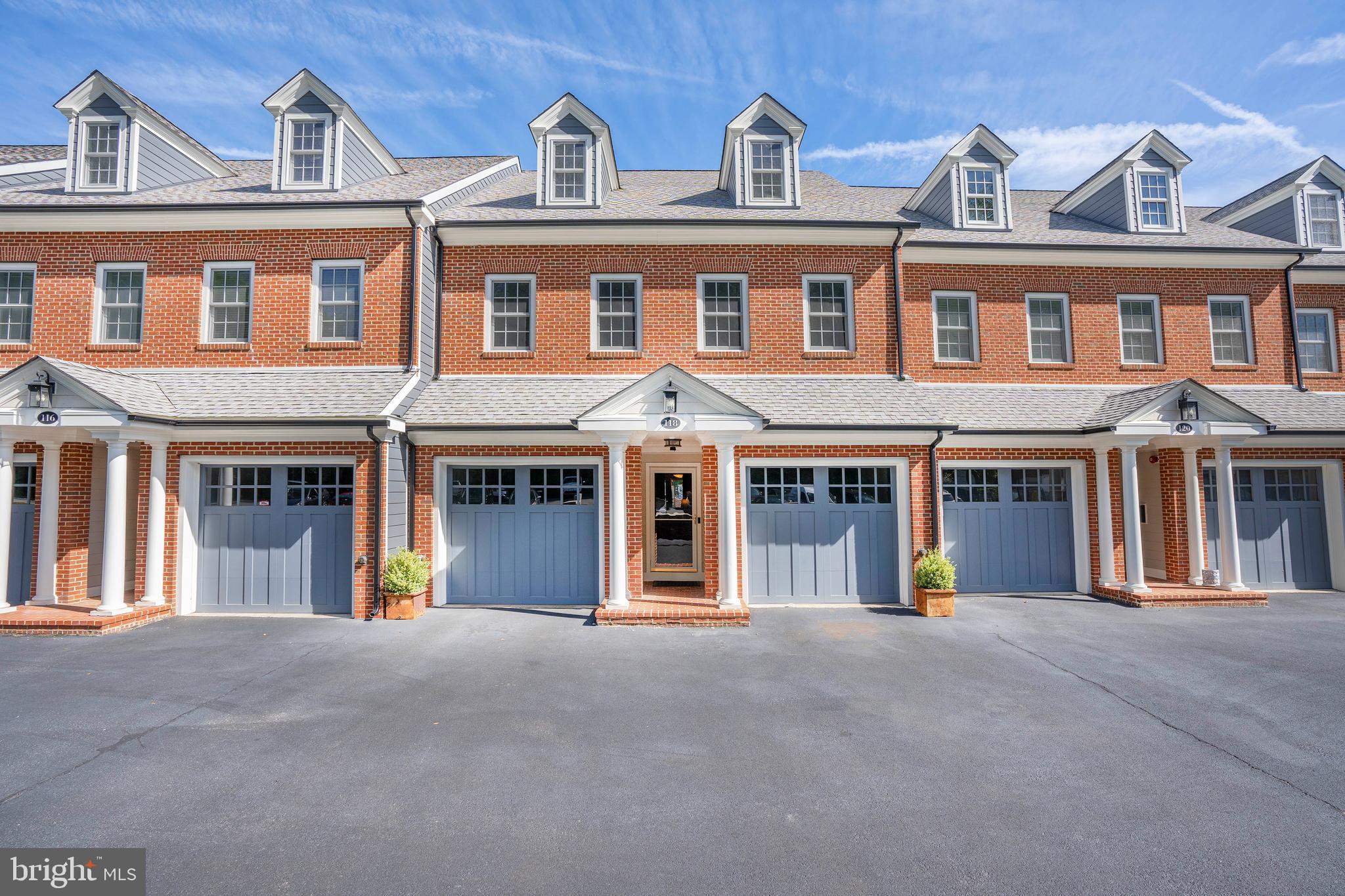 ROCKFORD PARK - Residential