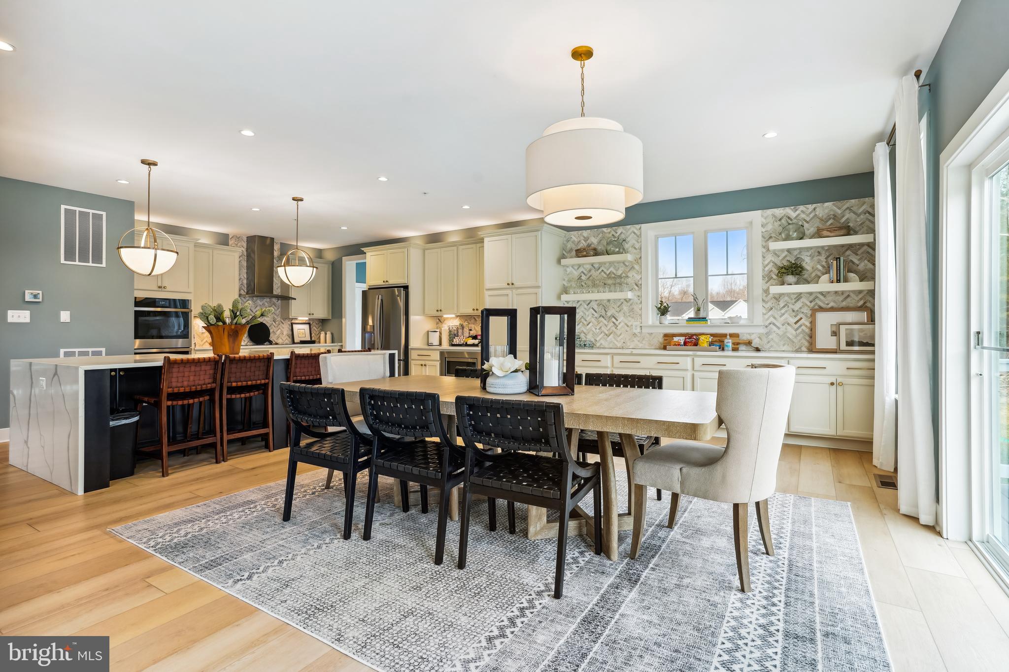 FAIRVIEW MANOR - Residential