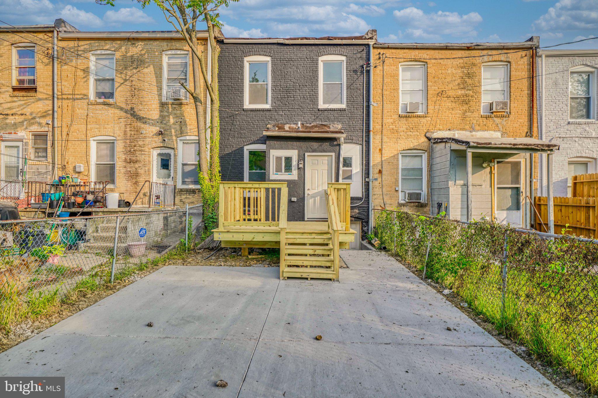 GREENSPRING - Residential