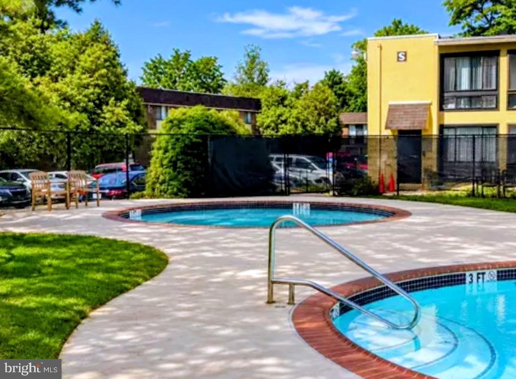 CONTEMPORARY VLG - Residential