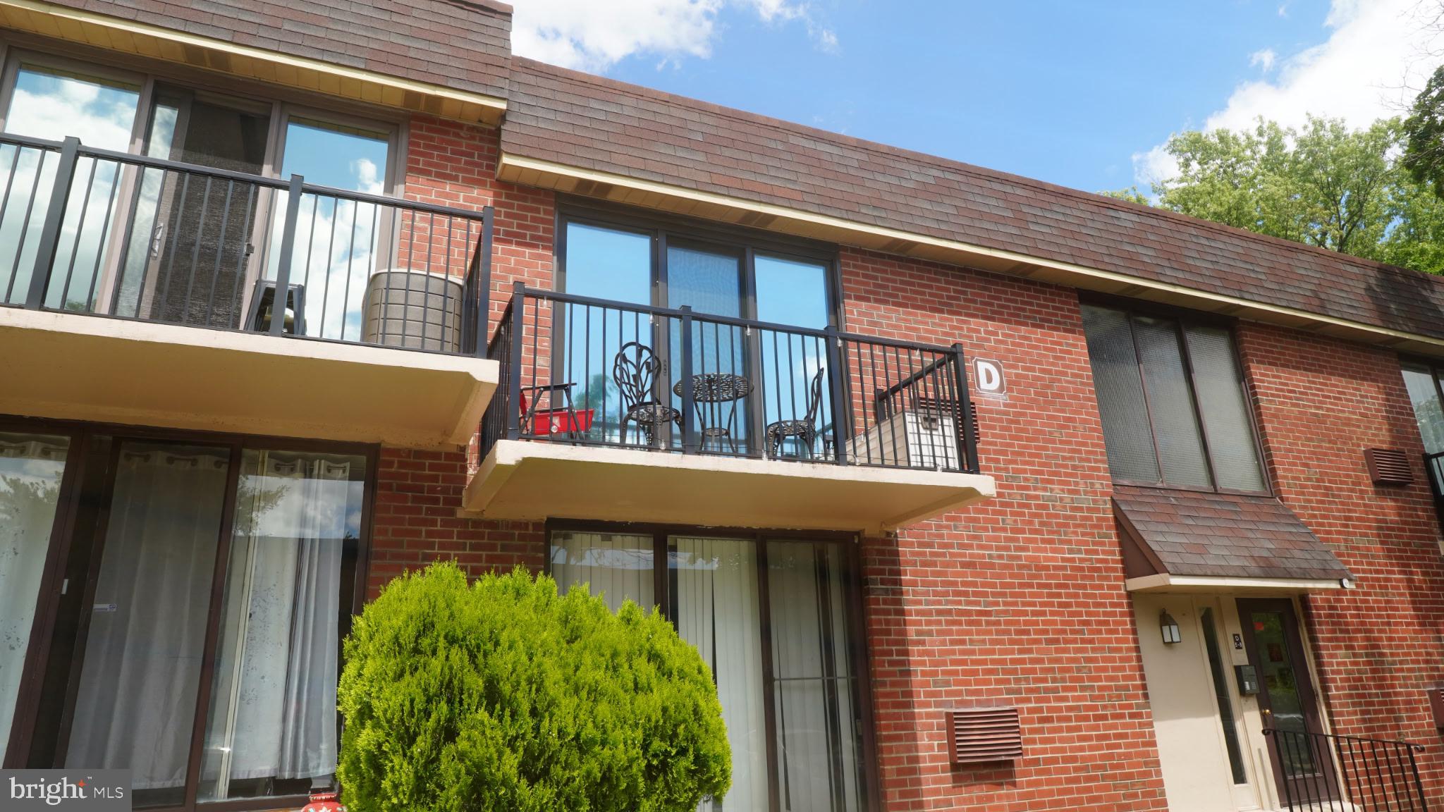 CONTEMPORARY VLG - Residential