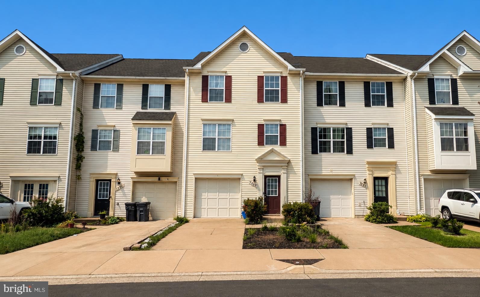 Don't miss this opportunity to own a home in a welcoming, family friendly community! Featuring a renovated chef's kitchen with an open concept main level, this home is ideal for everyday living and entertaining. Located on a quiet circle with no through traffic and just a short walk to the elementary school. You'll also enjoy community amenities including a pool, fitness center, basketball courts, and tennis courts. New HVAC in 2021 and remains under warranty. Needs a little TLC to make it your dream home! Property is being sold As Is.