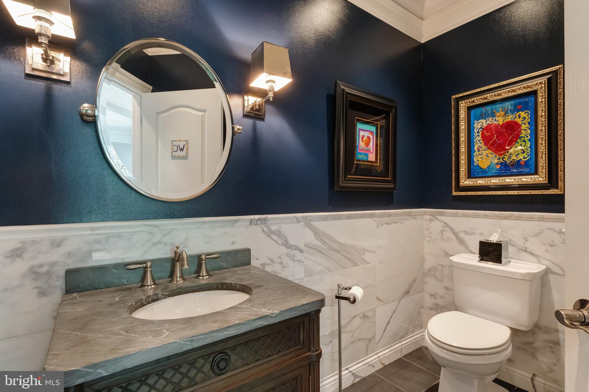 HUNTWOOD MANOR - Residential