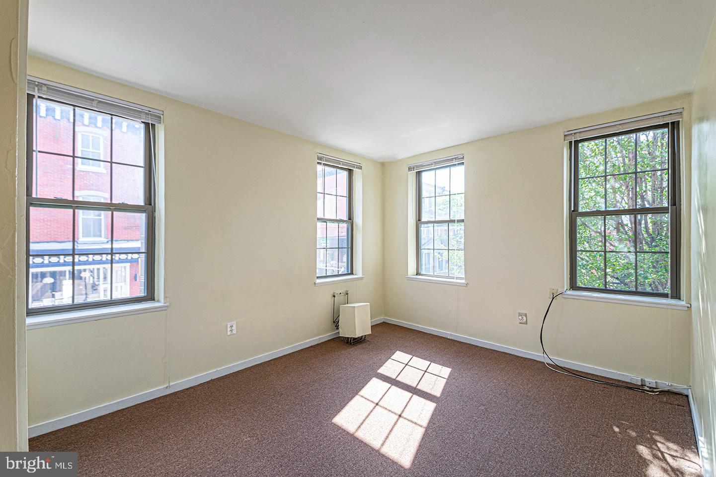 GRADUATE HOSPITAL - Residential Lease