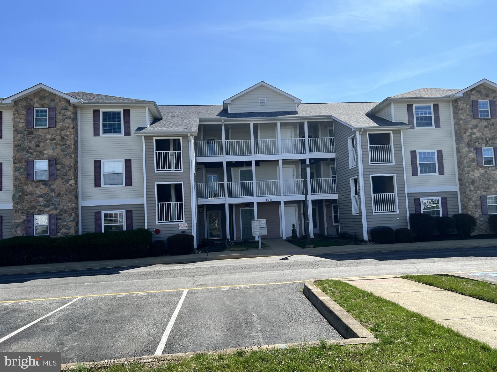 CONGRESSIONAL VILLAG - Residential