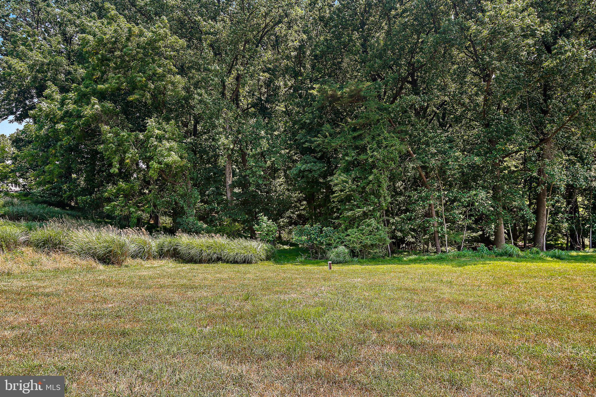 LUTHERVILLE - Land