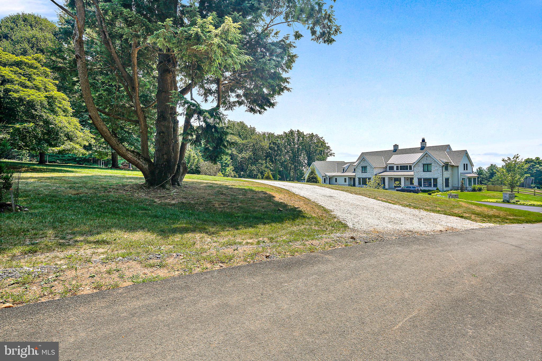 LUTHERVILLE - Land