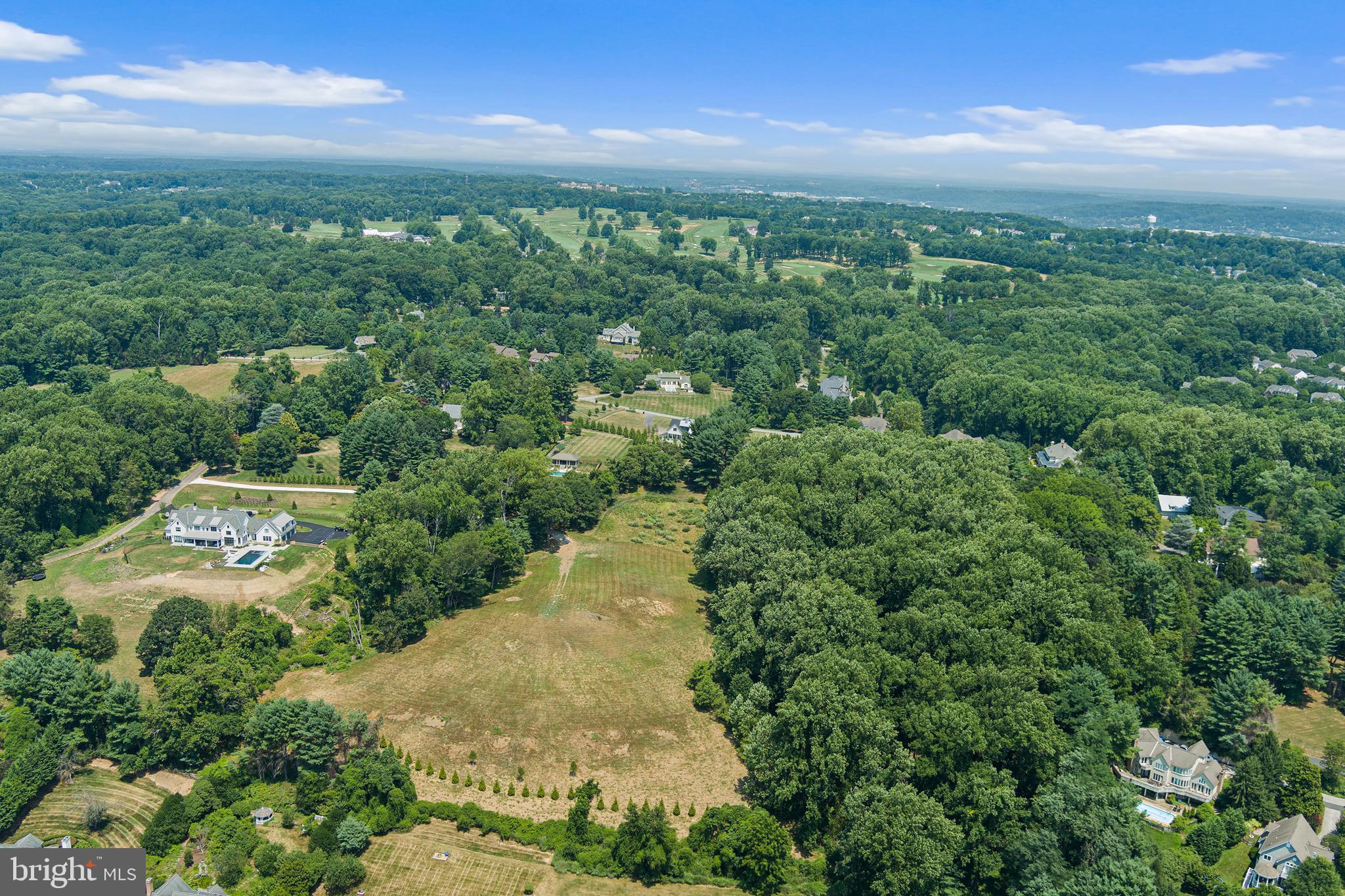 LUTHERVILLE - Land