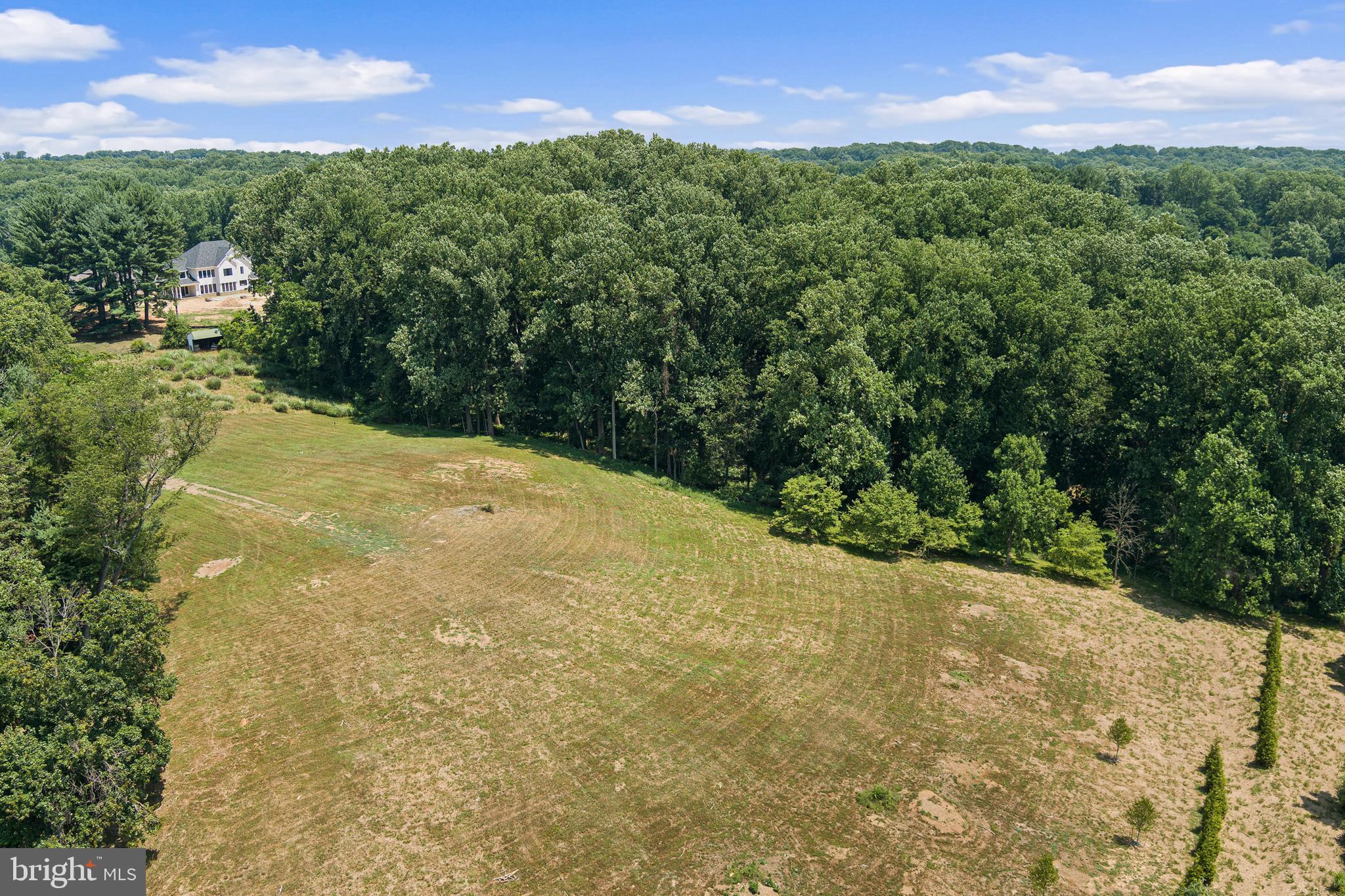 LUTHERVILLE - Land