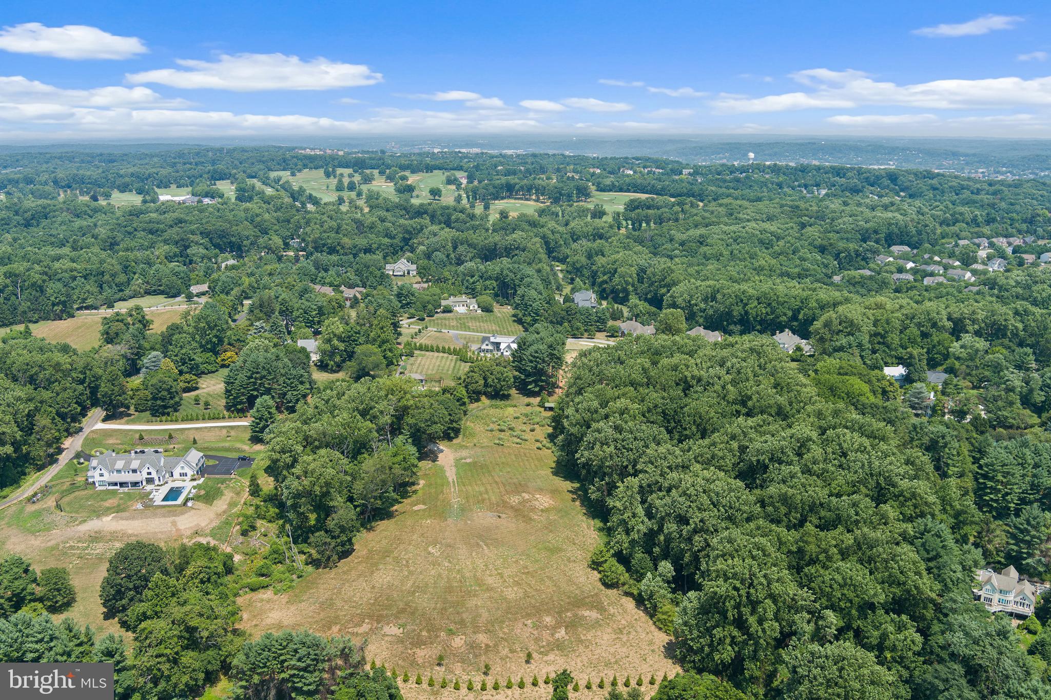 LUTHERVILLE - Land