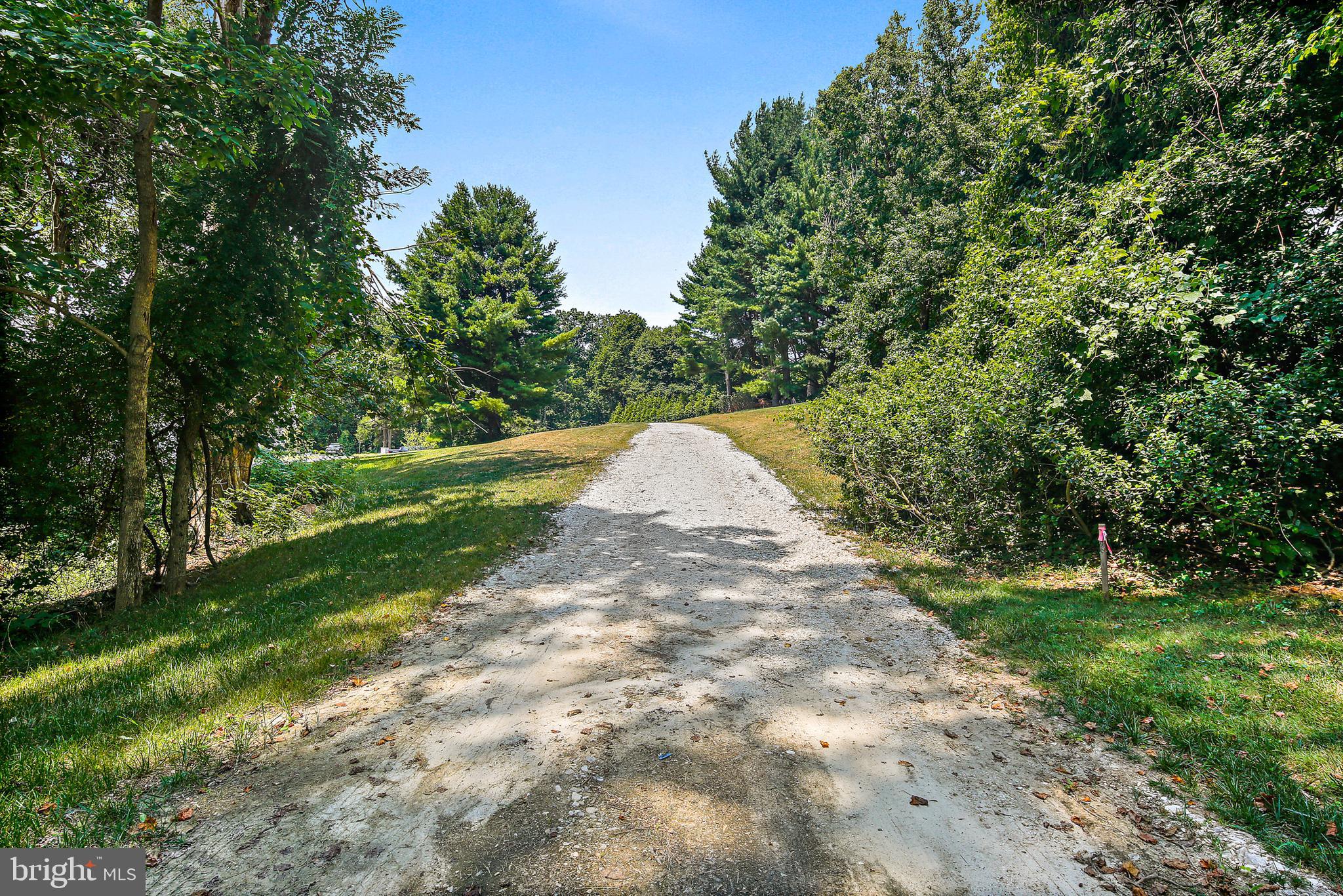 LUTHERVILLE - Land