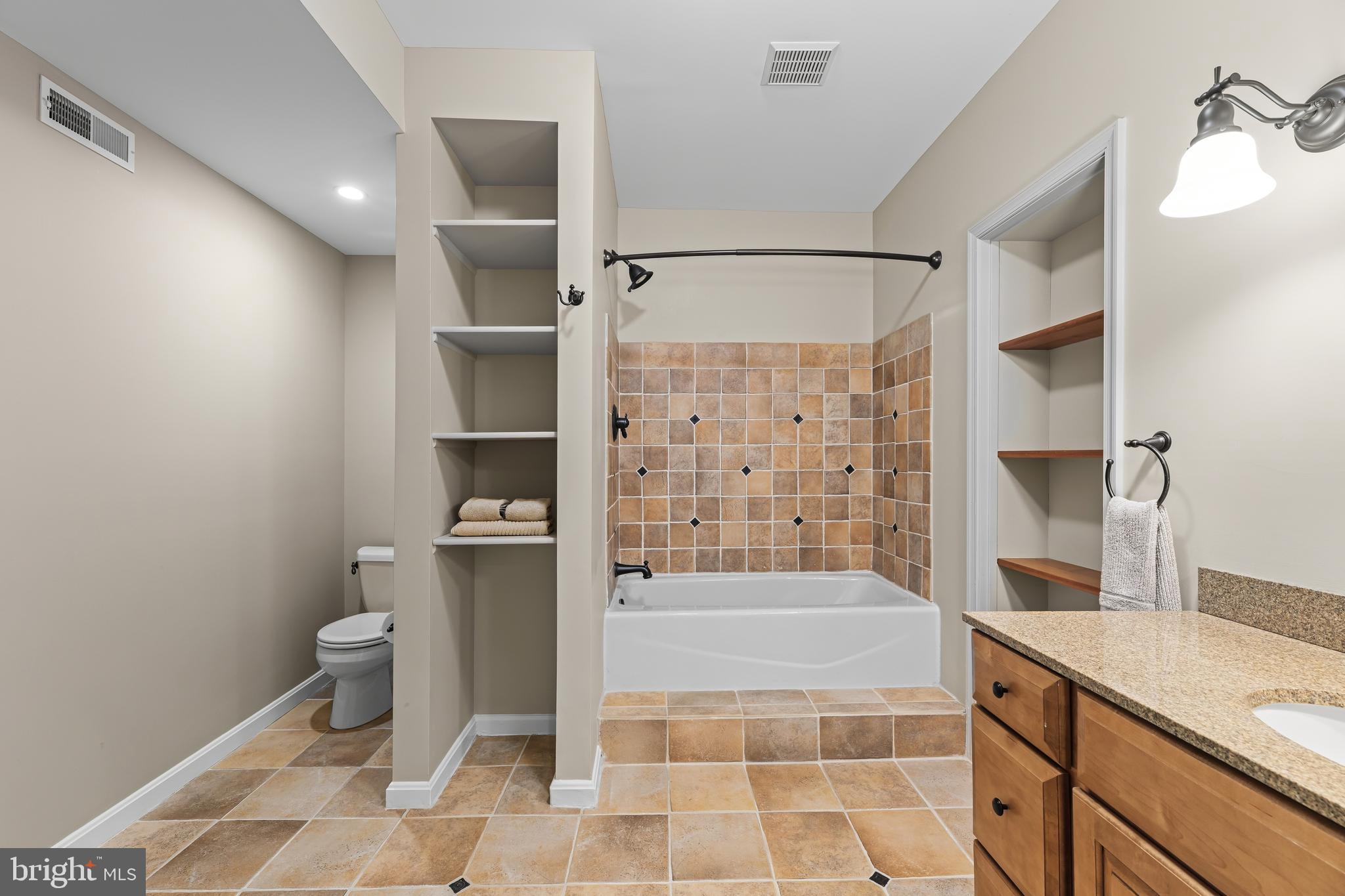 PENDERBROOKE - Residential