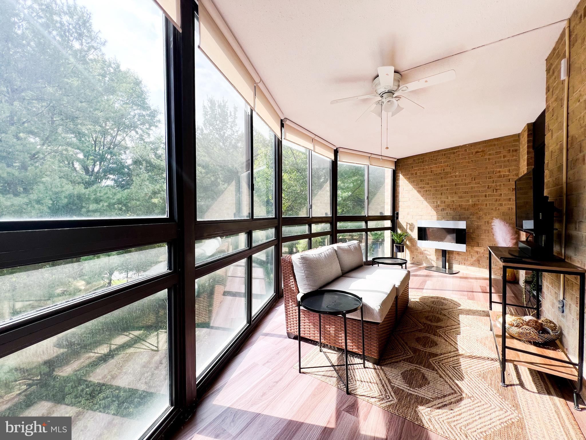 GREENS AT LEISURE WORLD - Residential