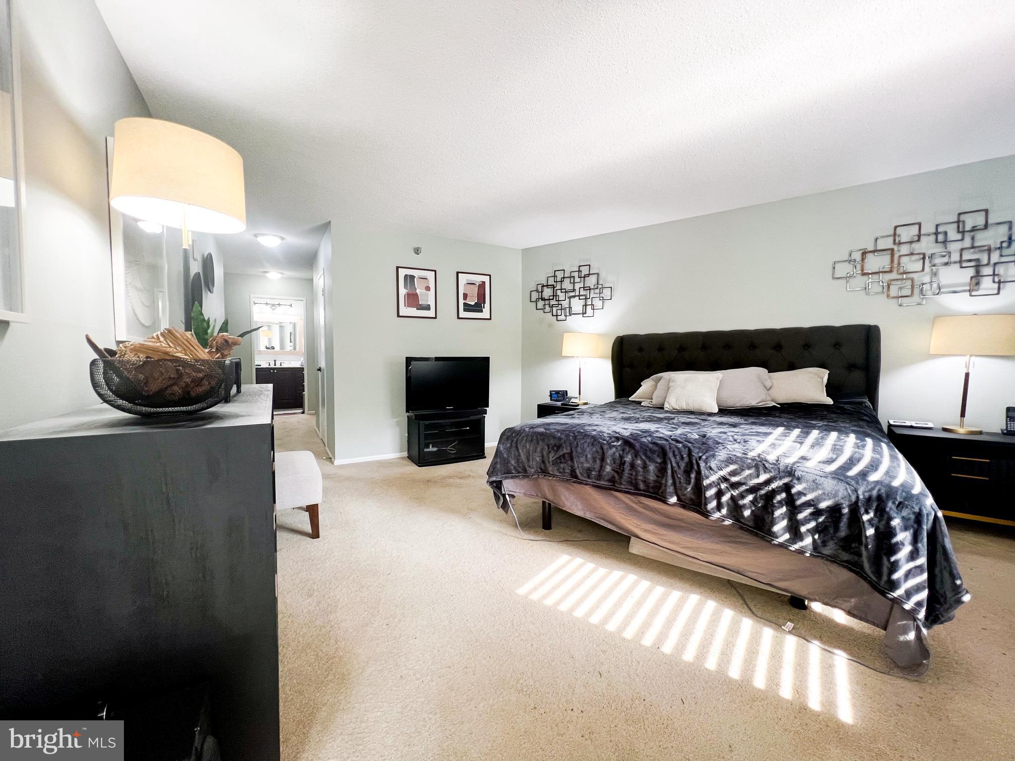 GREENS AT LEISURE WORLD - Residential