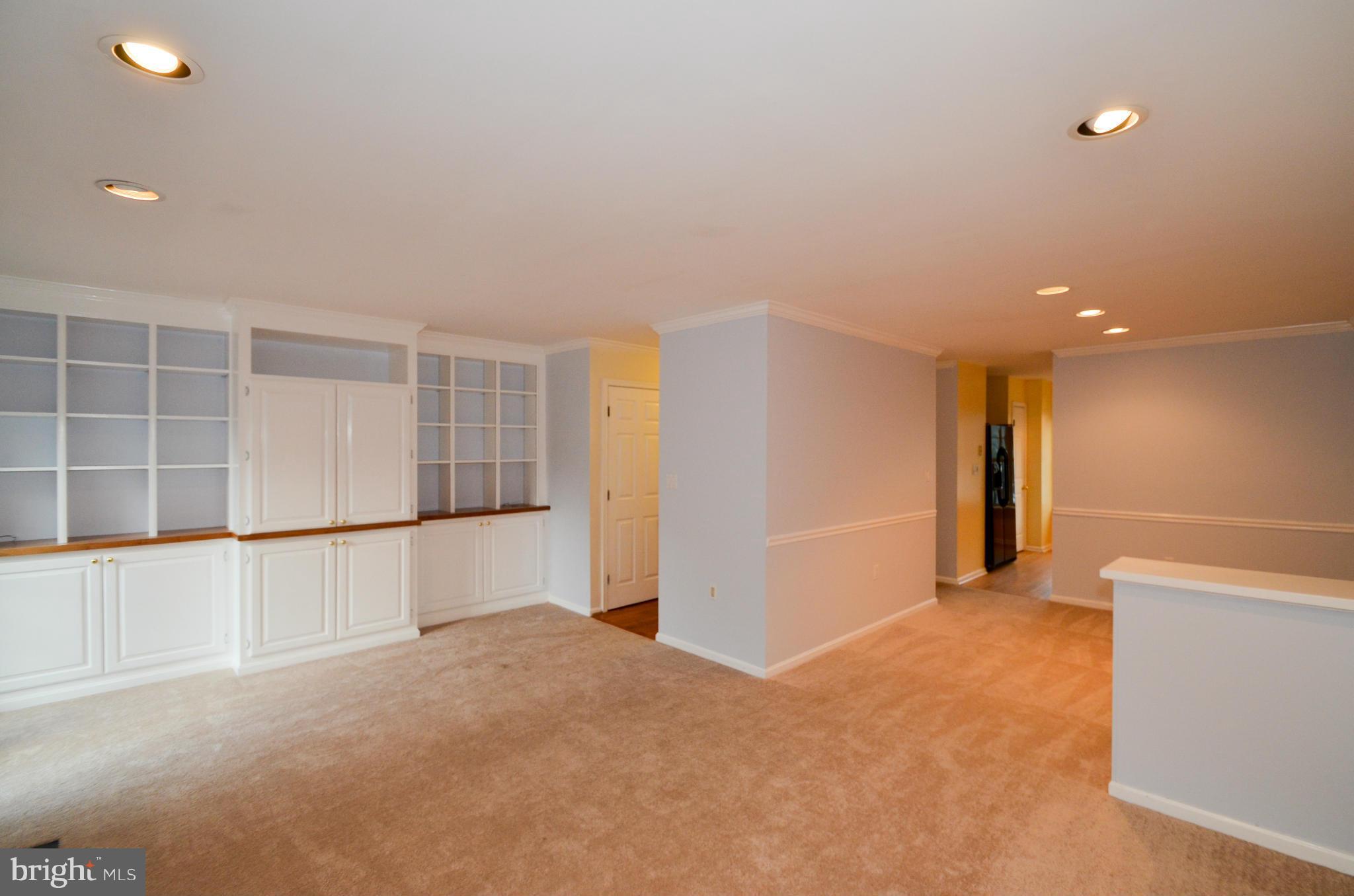 OWINGS MILLS - Residential