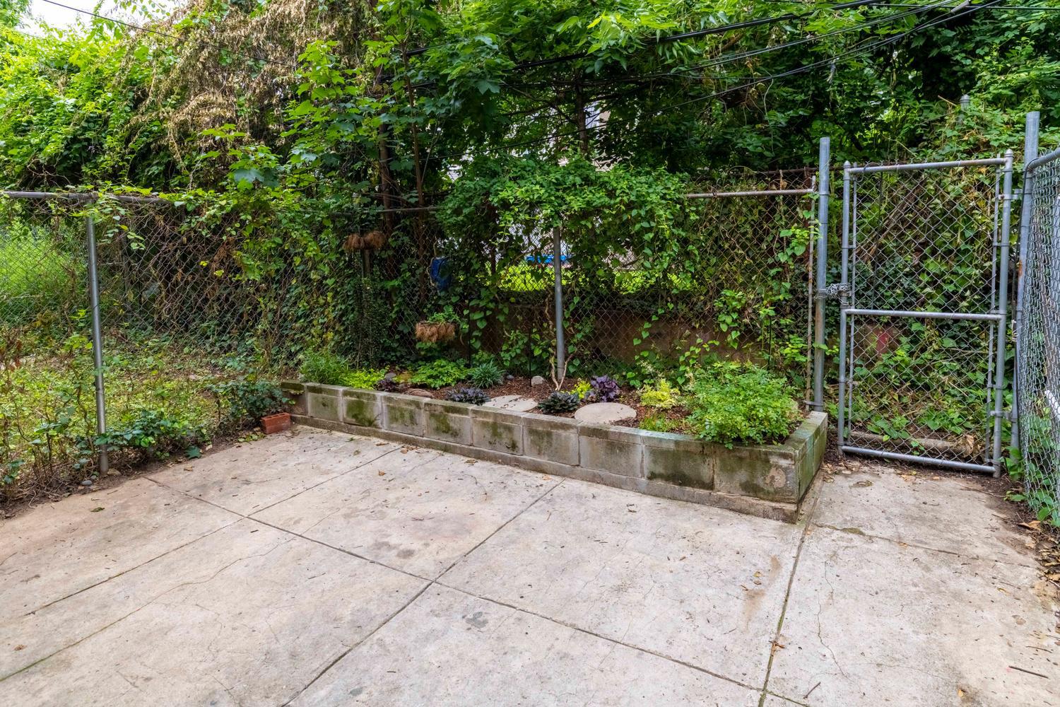EAST MT AIRY - Residential