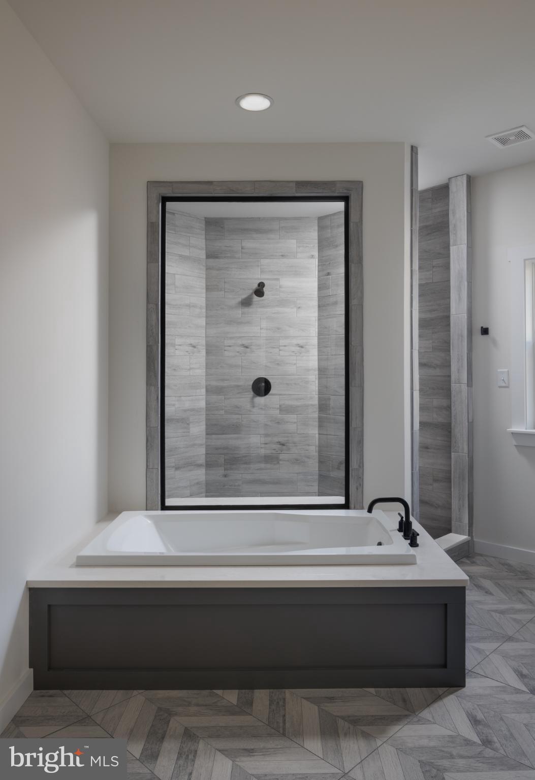 LEGACY FARMS - Residential