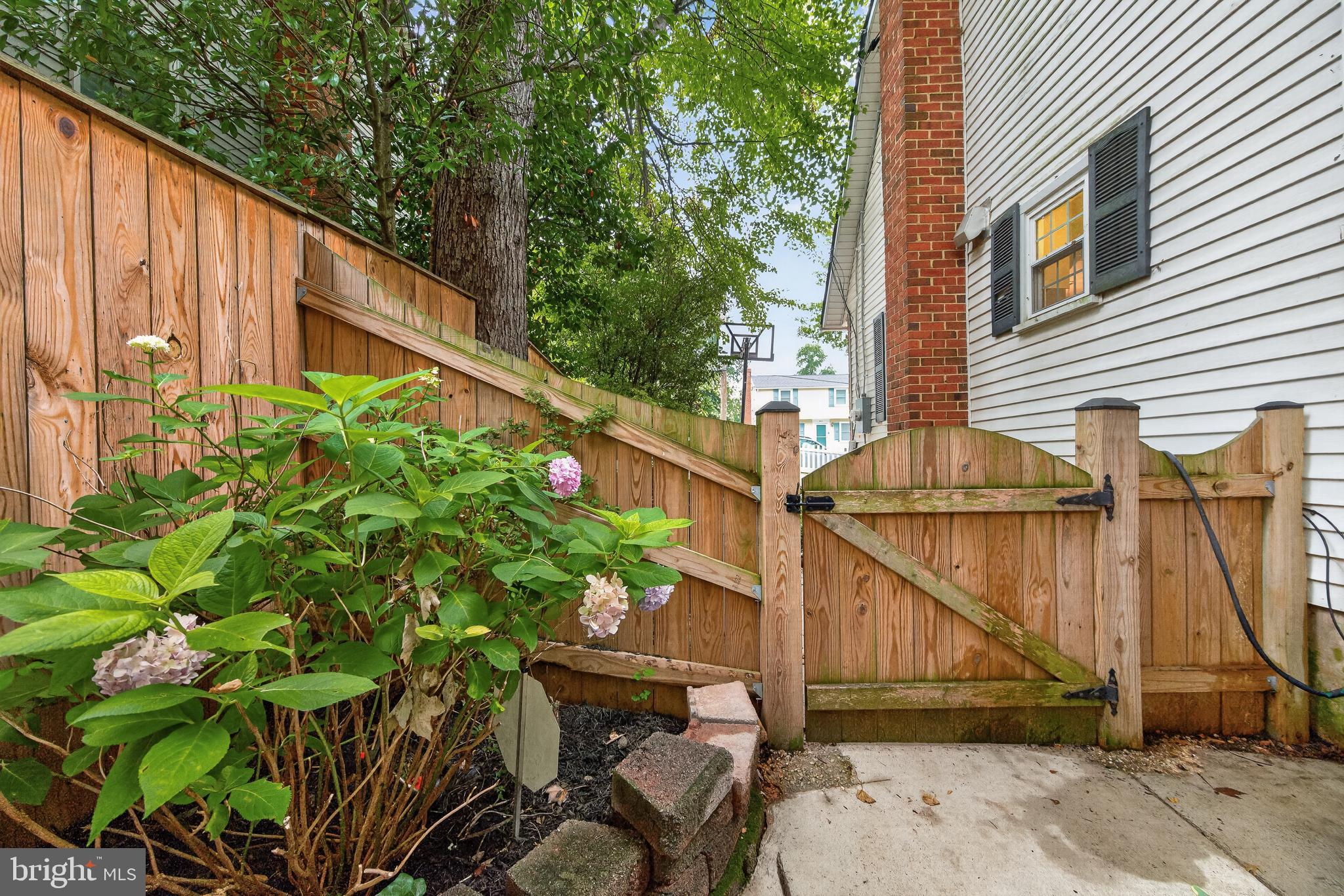NORTH BETHESDA GROVE - Residential
