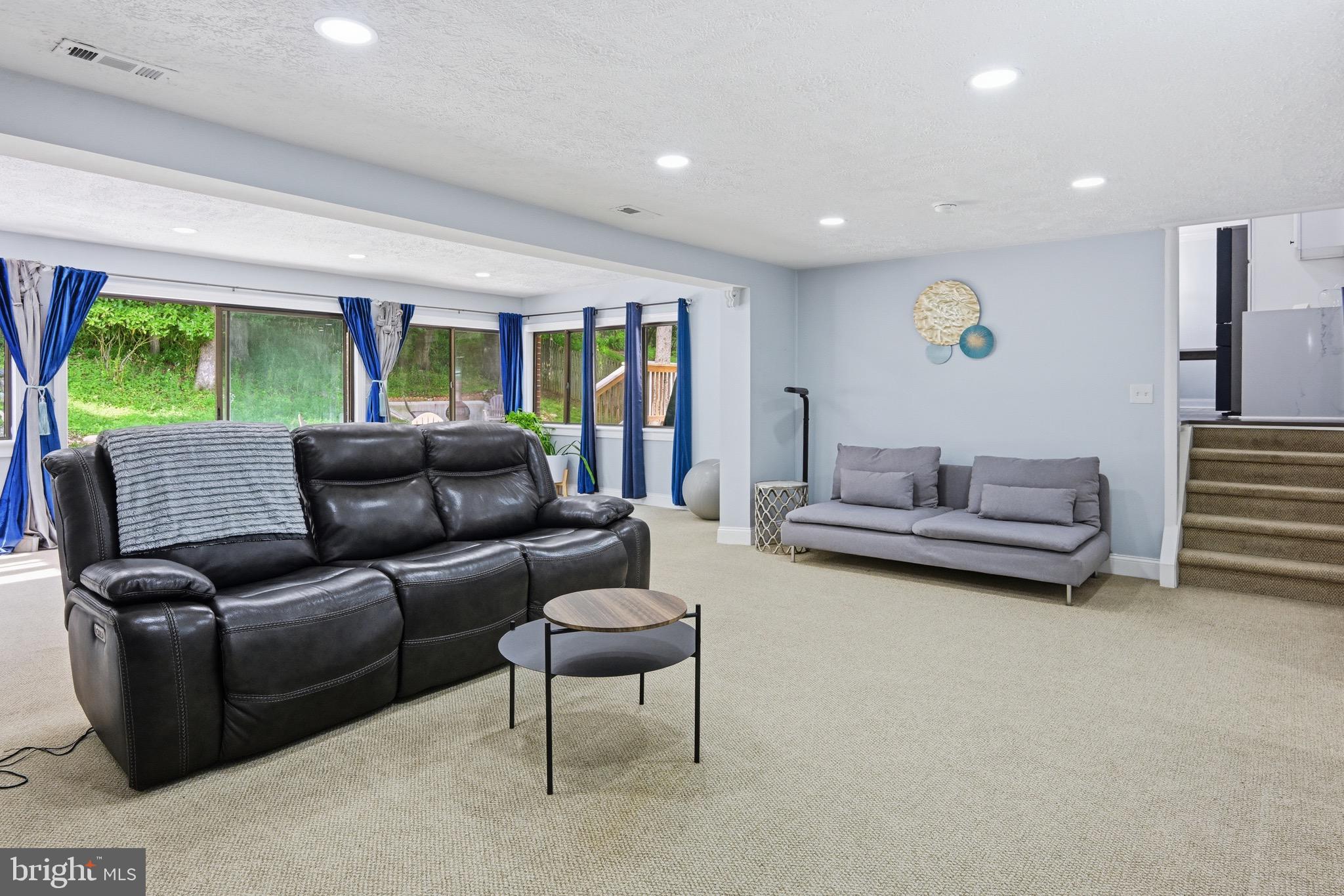 TIMONIUM - Residential