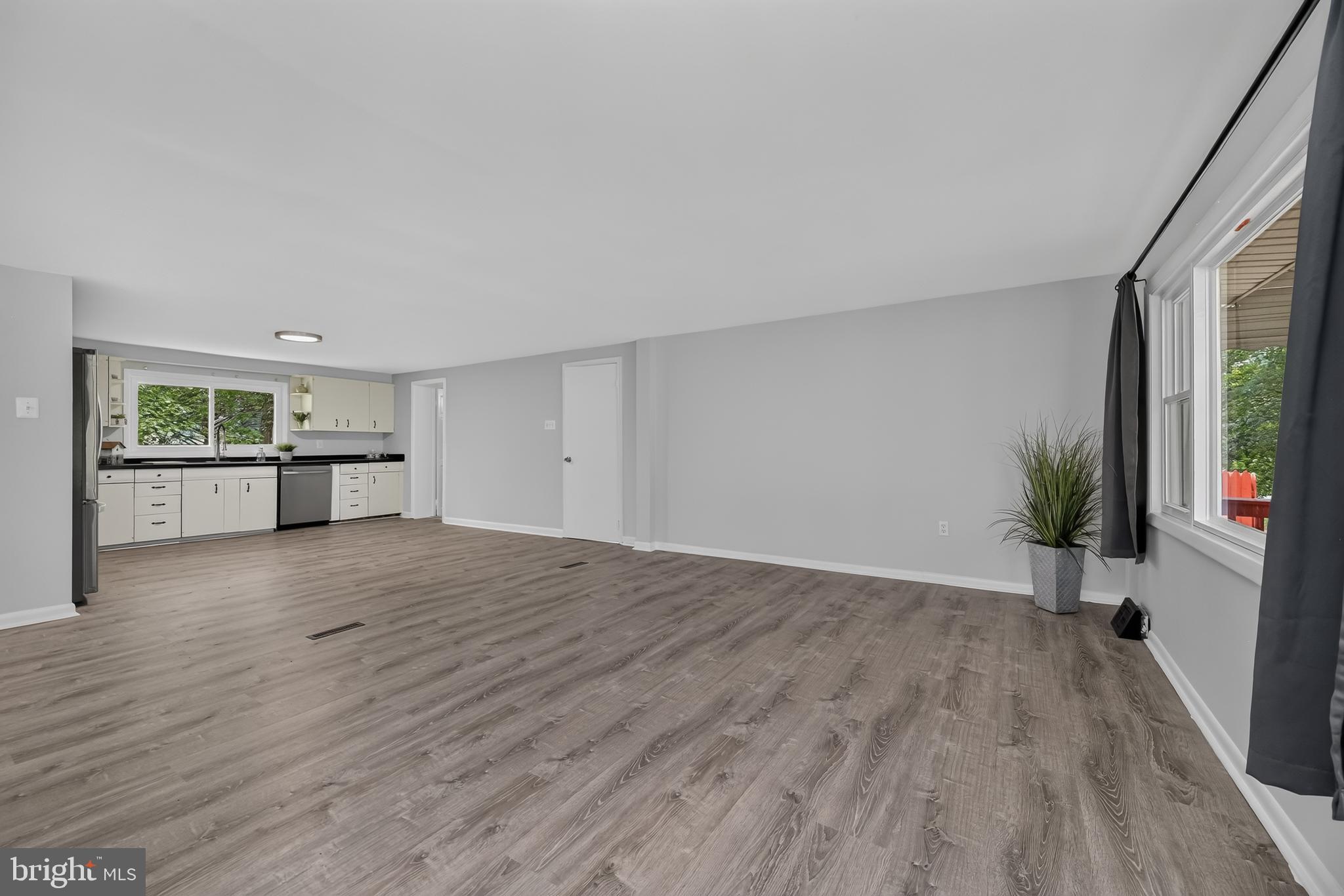 CHELSEA BEACH - Residential