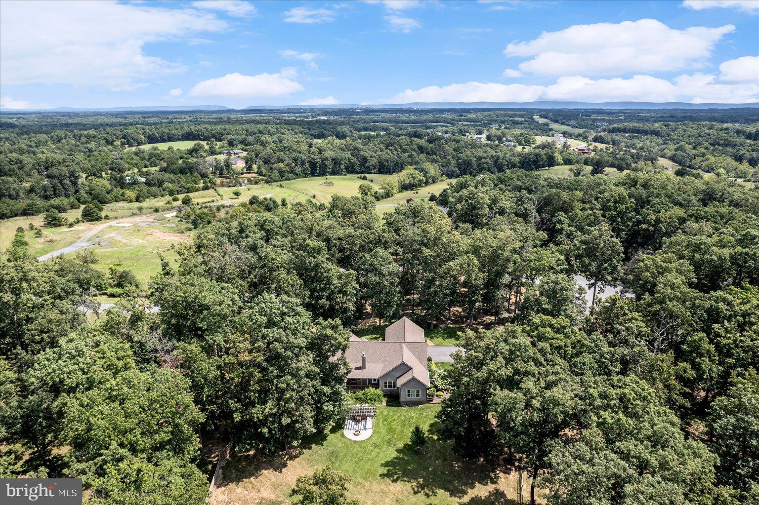 CHRISTO REY - Residential