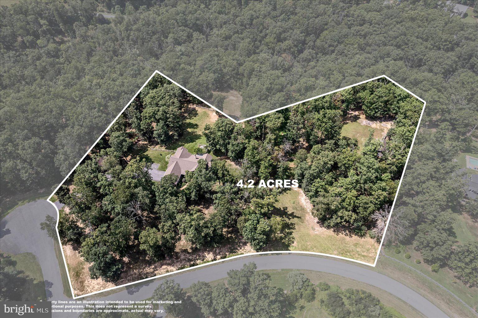 CHRISTO REY - Residential