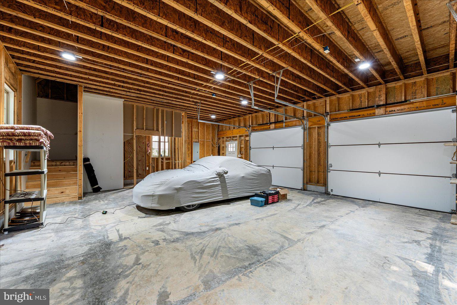 CHRISTO REY - Residential