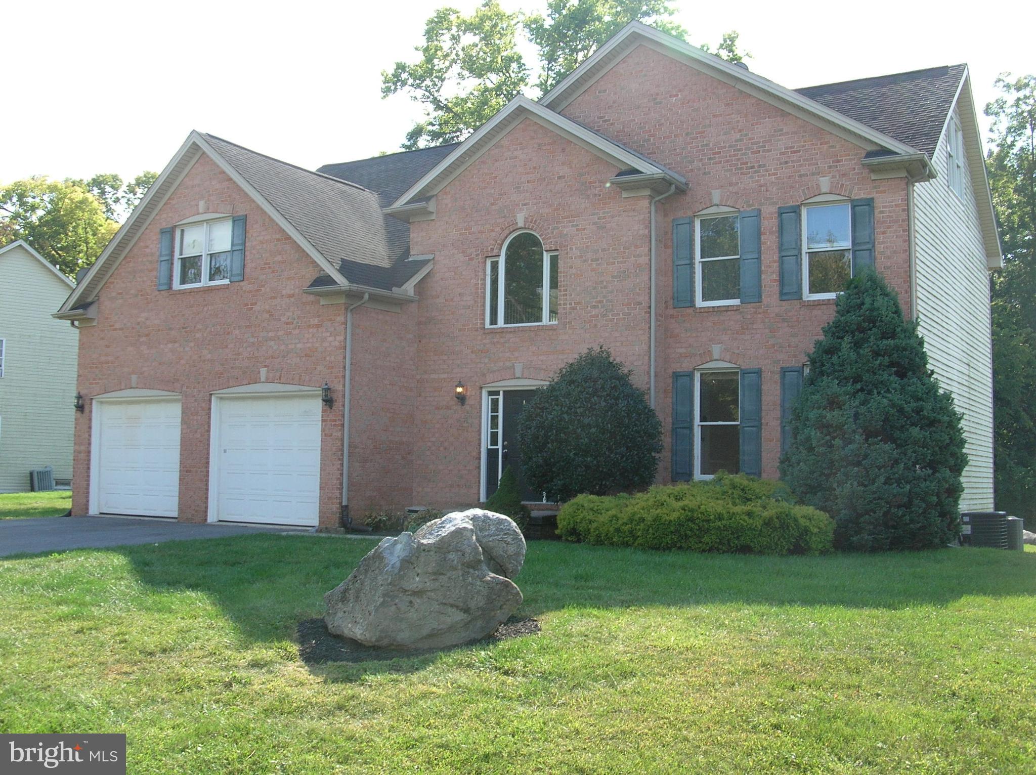 VAN LEAR - Residential Lease