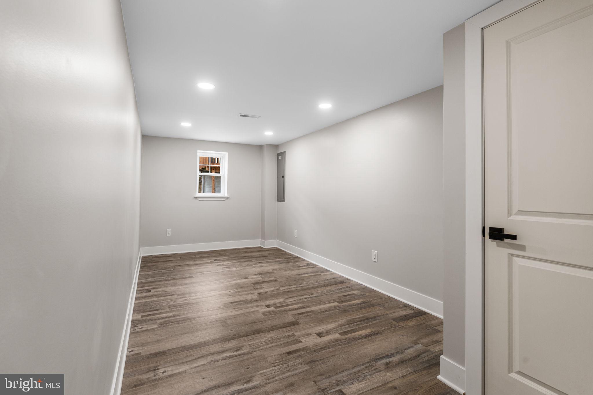HOLMESBURG - Residential