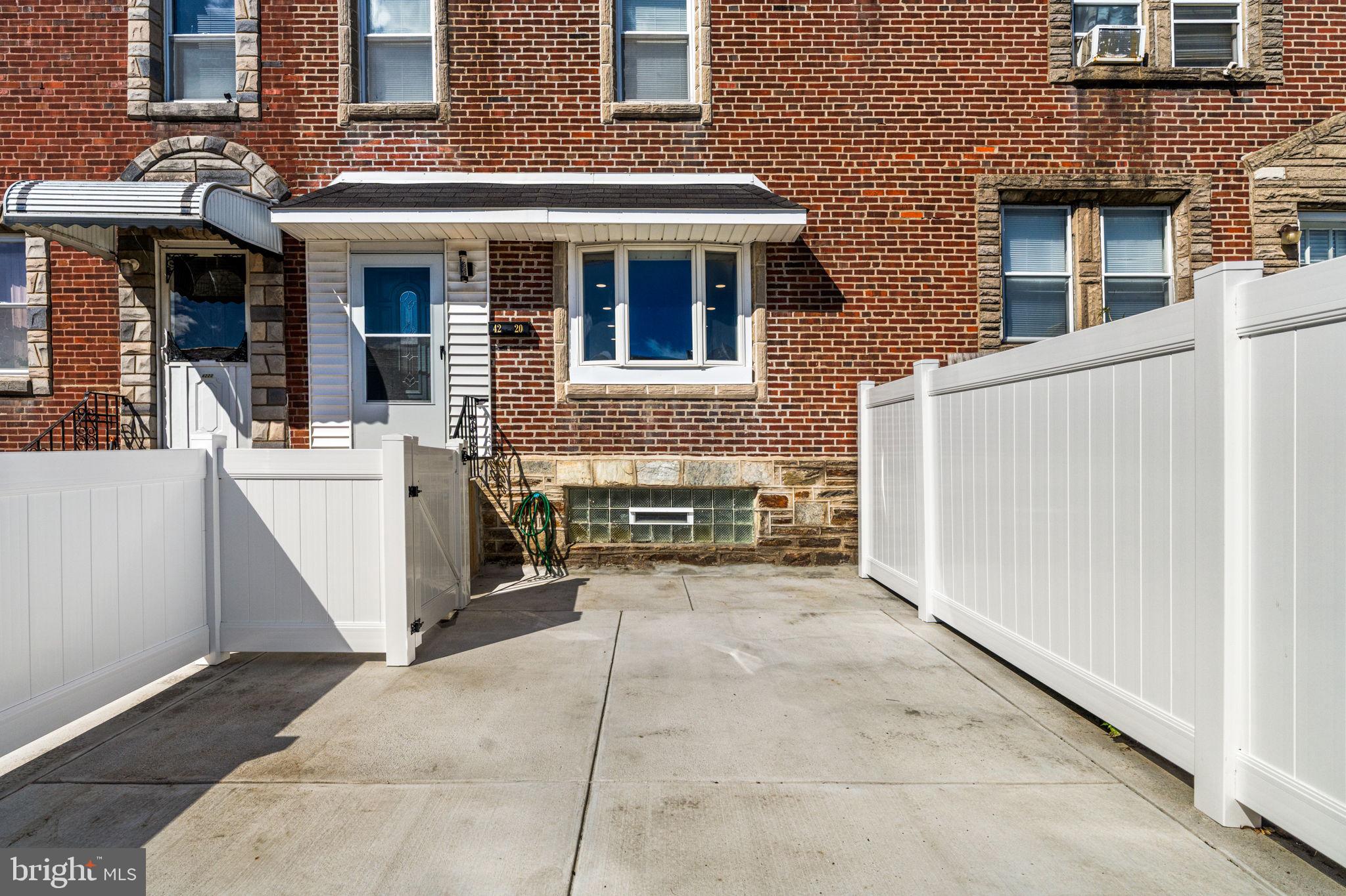 HOLMESBURG - Residential