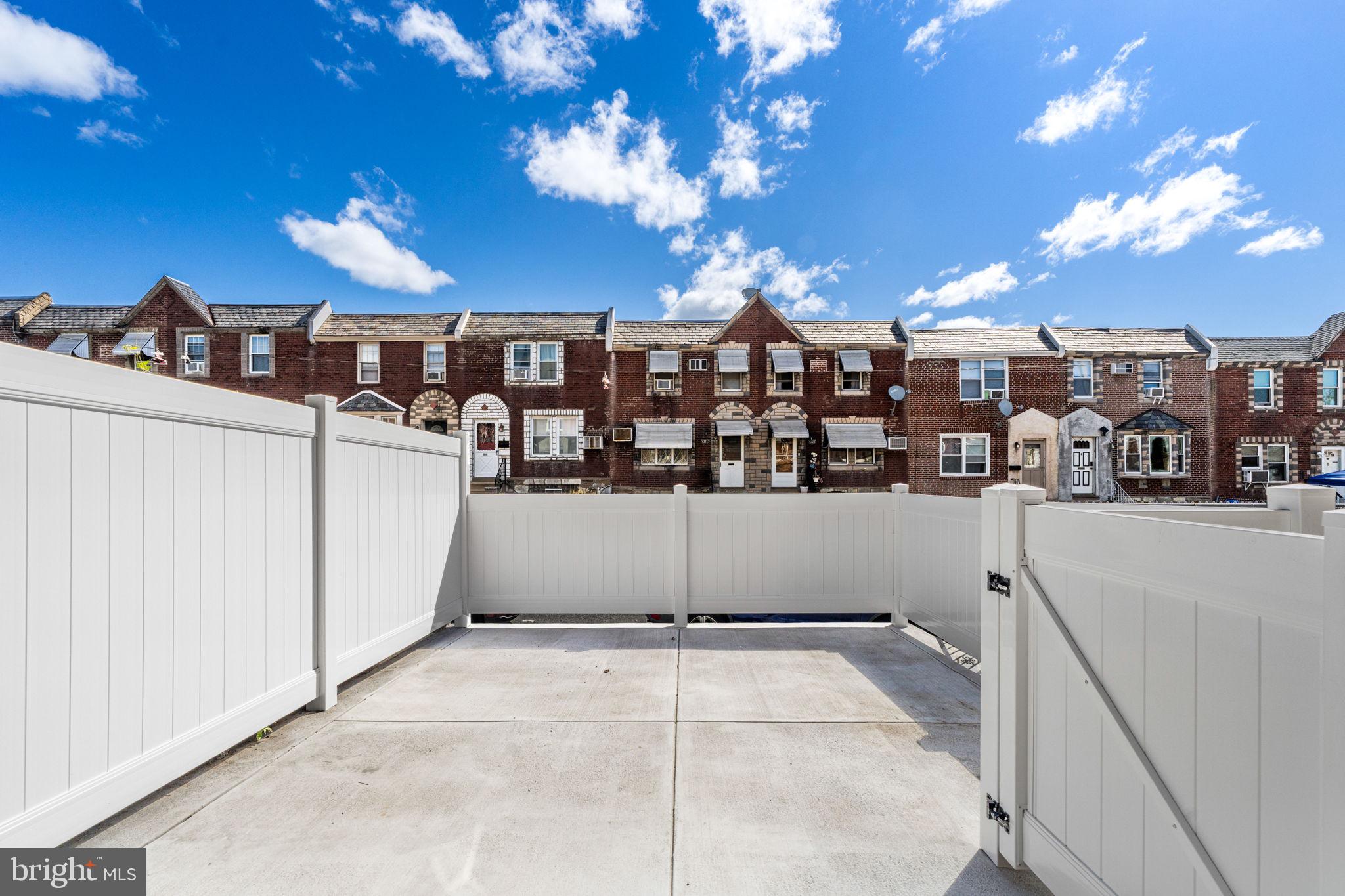 HOLMESBURG - Residential