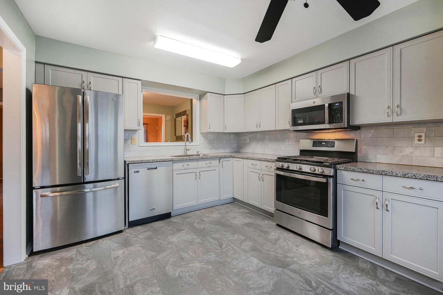 WOODSIDE - Residential
