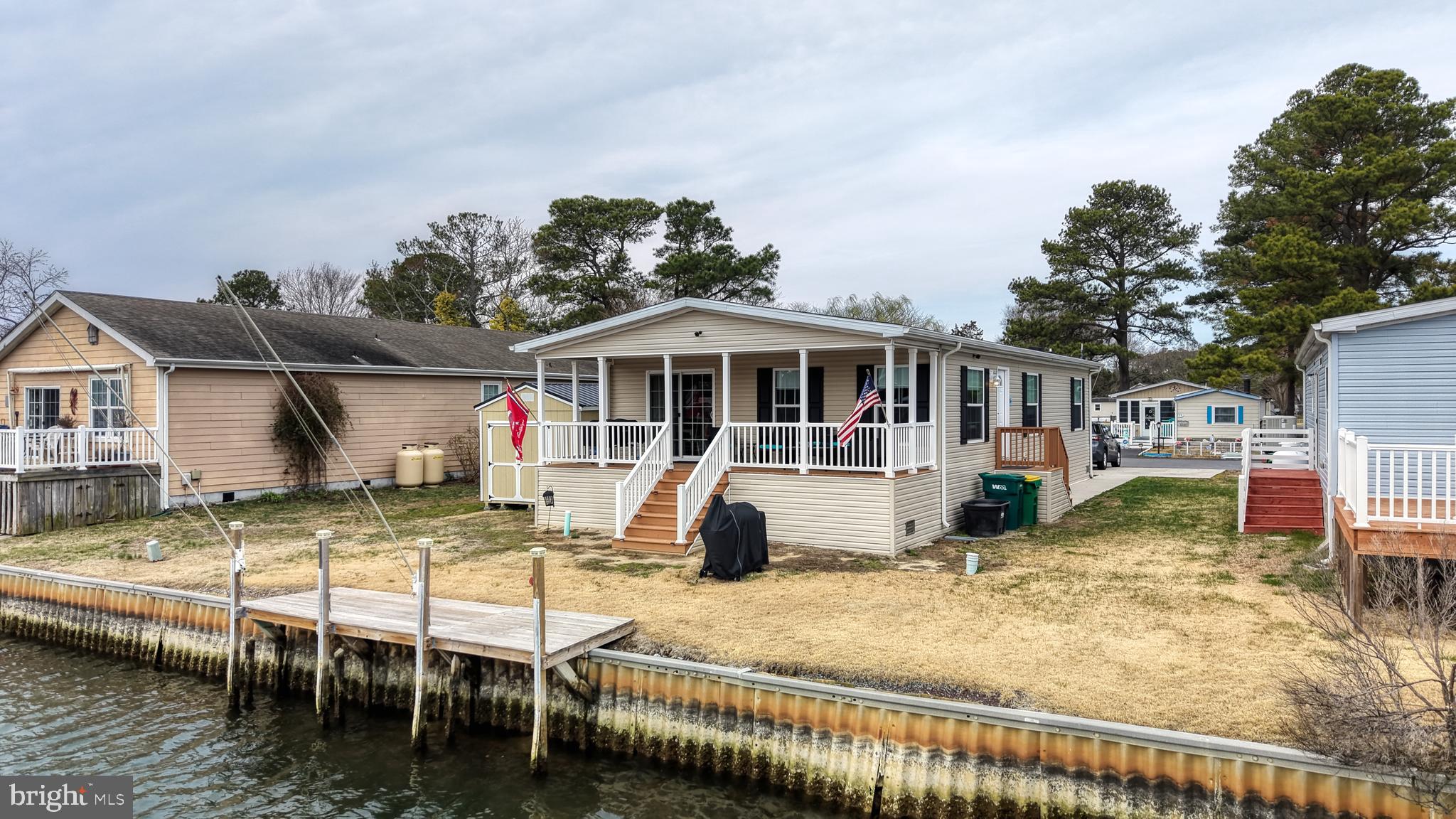 MARINERS COVE - Residential