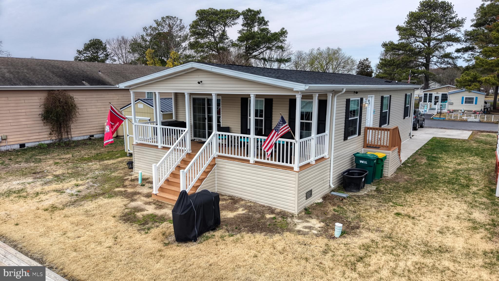 MARINERS COVE - Residential