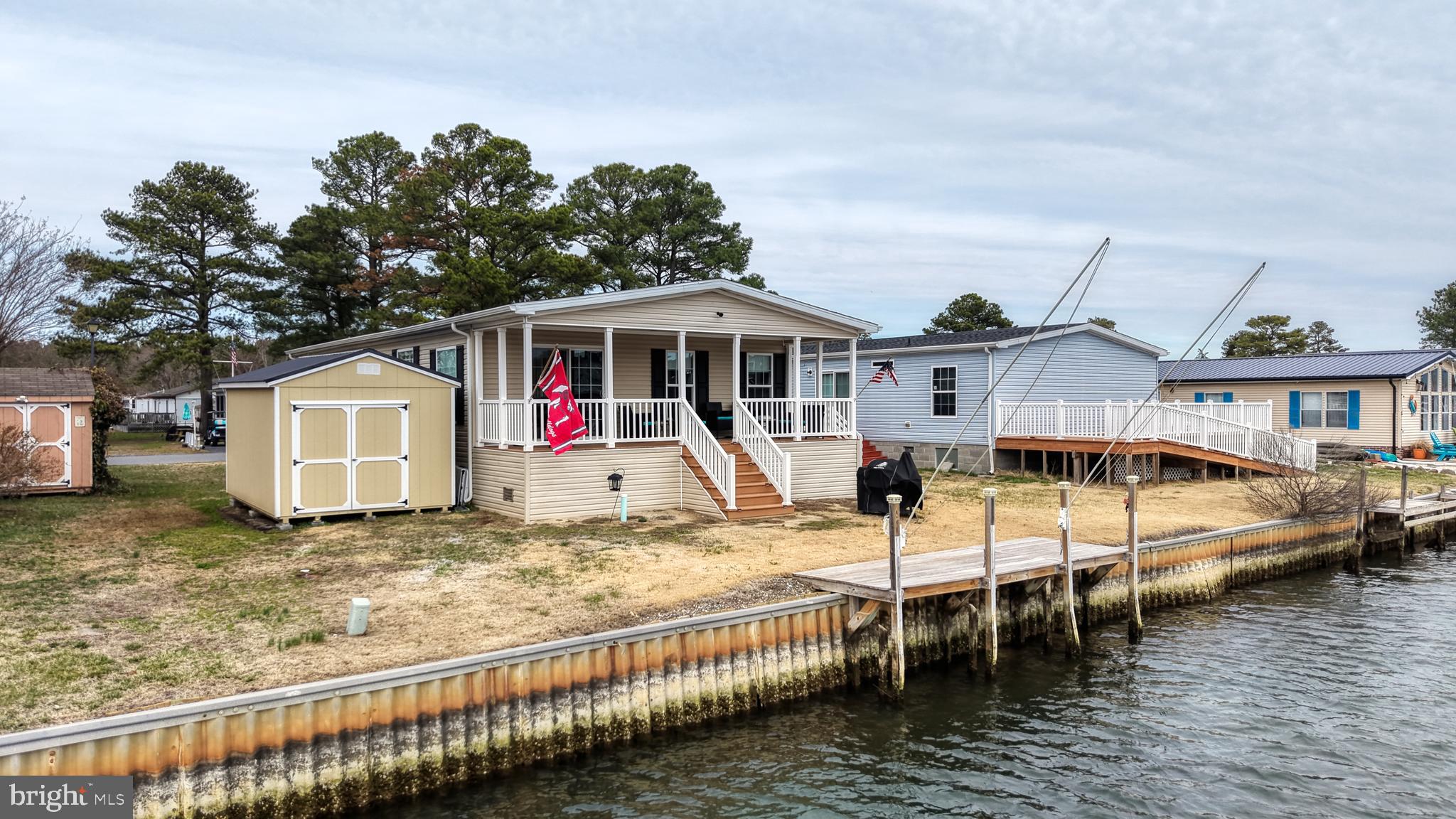 MARINERS COVE - Residential