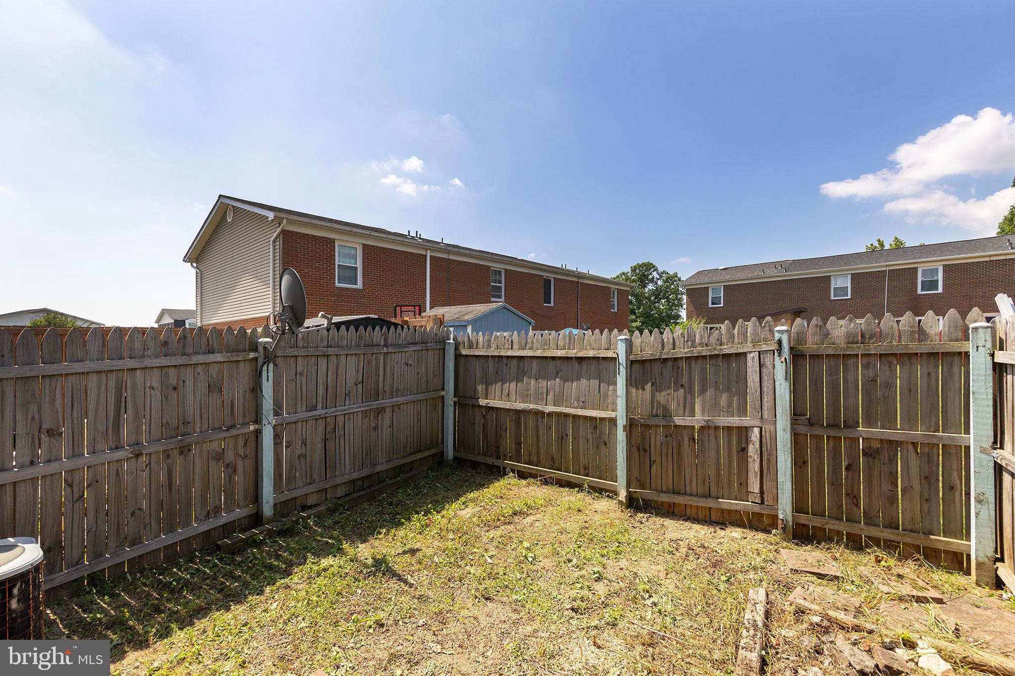 LAKEVIEW TOWNHOUSES - Residential